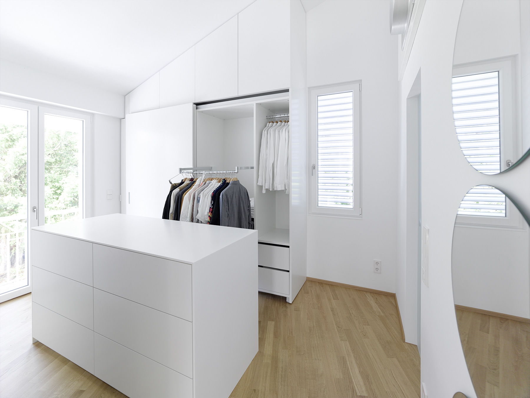 Haus Stuttgart, Ankleide, Innenausbau der Schreinerei Schurig