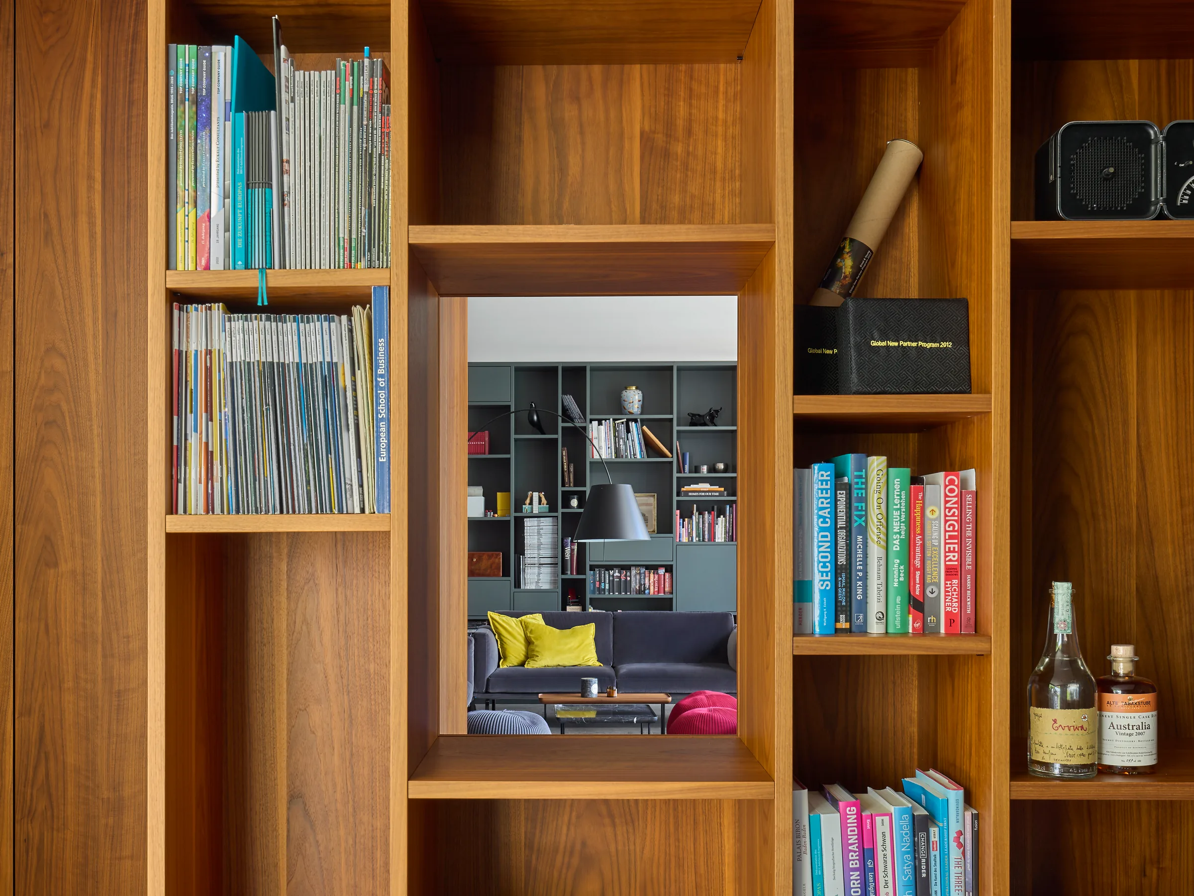 Private home, Stuttgart, bookcase wall, interior fit-out by Schurig